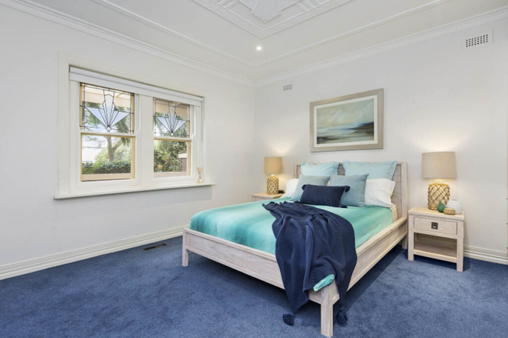 Spacious Sorrento Retreat